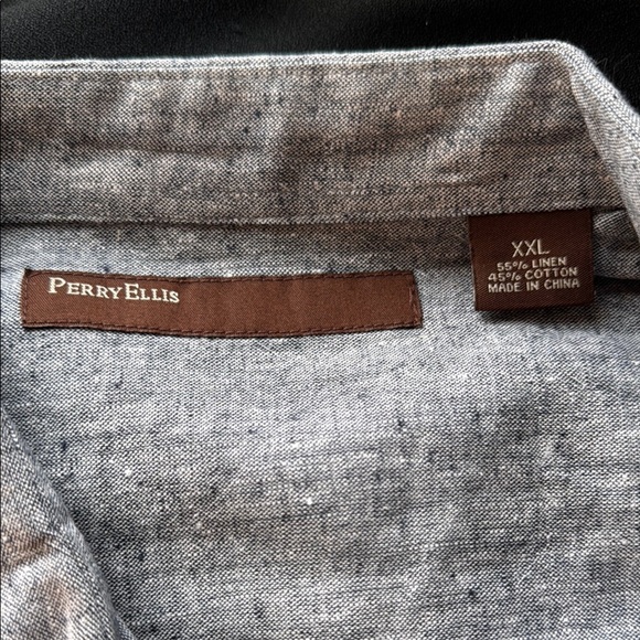 Perry Ellis Blue/Gray Casual Button Down Shirt with Textured Fabric - Picture 4 of 5